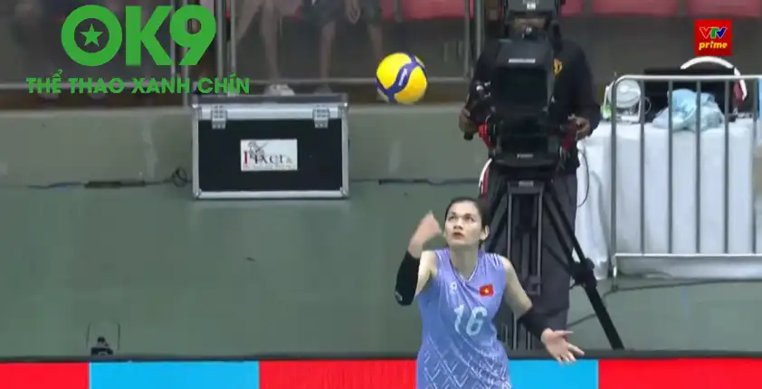 Cú phát bóng tấn công của Vi Thị Như Quỳnh ngày càng được cải thiện. Ảnh chụp màn hình